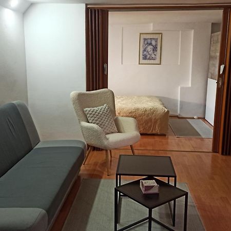 Apartman Oaza Olja Belgrado Esterno foto